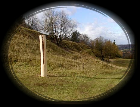 Zum Kunst-Pfad auf der Neubrg (Hyperlink)